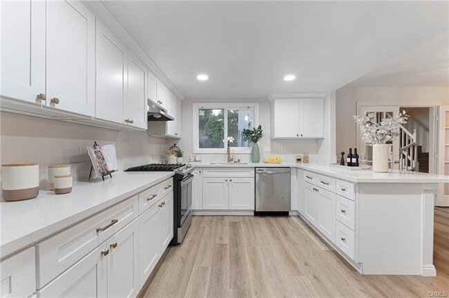 Building Photo - 750 N Northcape Ave