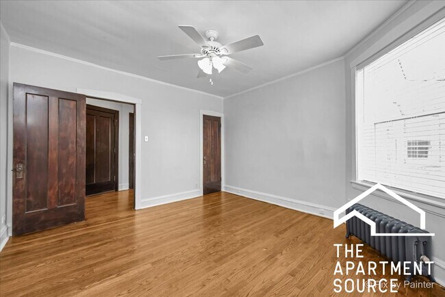 Building Photo - 2252 W Winnemac Ave