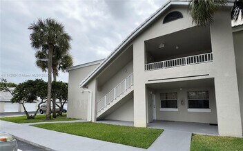 Building Photo - 2851 N Oakland Forest Dr