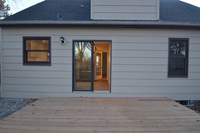 Building Photo - 612 Highway 55