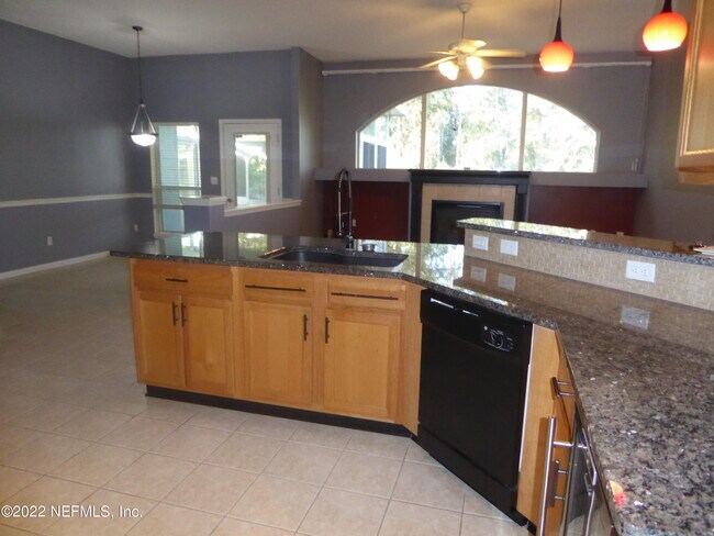Building Photo - 8716 Canopy Oaks Dr