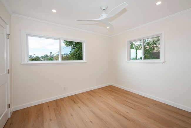 Building Photo - Beautifully Remodeled Mesa home with Ocean...