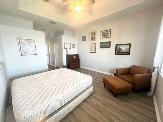 Building Photo - 6104 Santa Margarito Dr