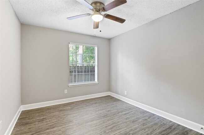 Building Photo - 31 S Stony Bridge Cir