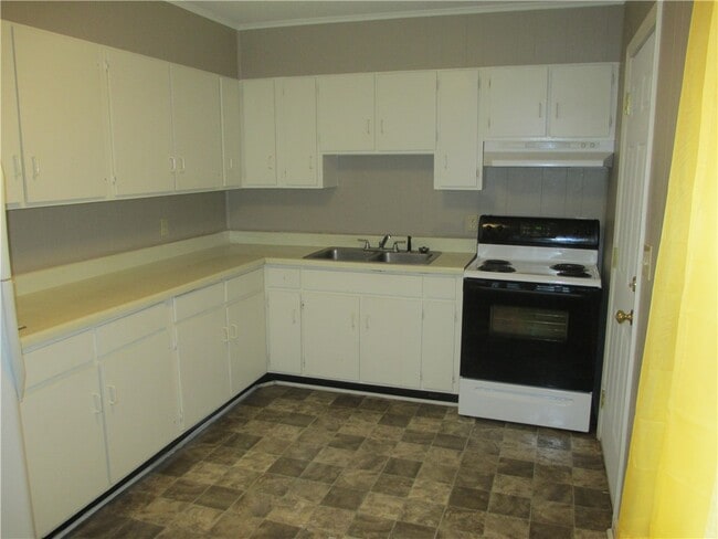 Building Photo - 401 Greenville St