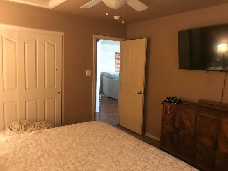 Building Photo - 11708 E Omega Ln