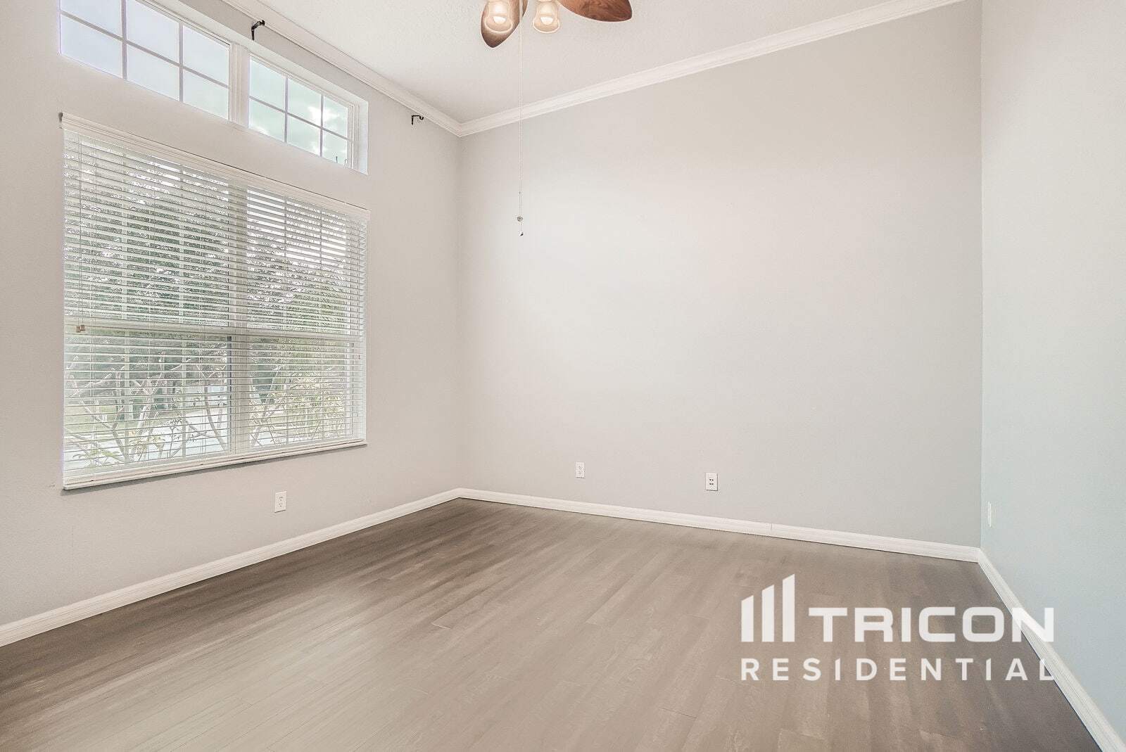 Building Photo - 929 Cavan Dr