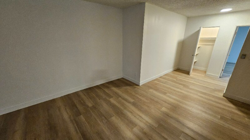 Building Photo - 1130 N Fuller Ave