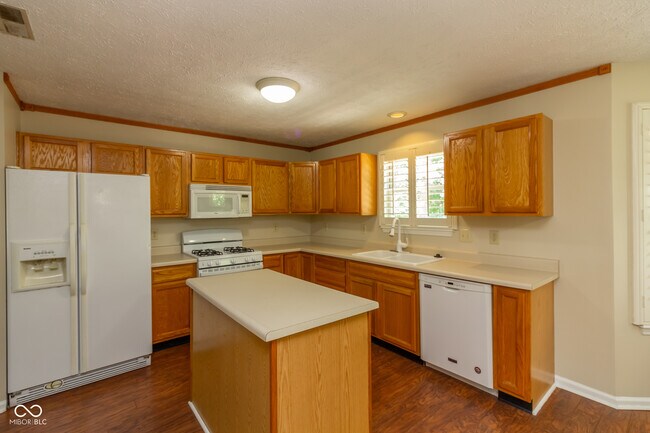 Building Photo - 4854 Oakleigh Pkwy
