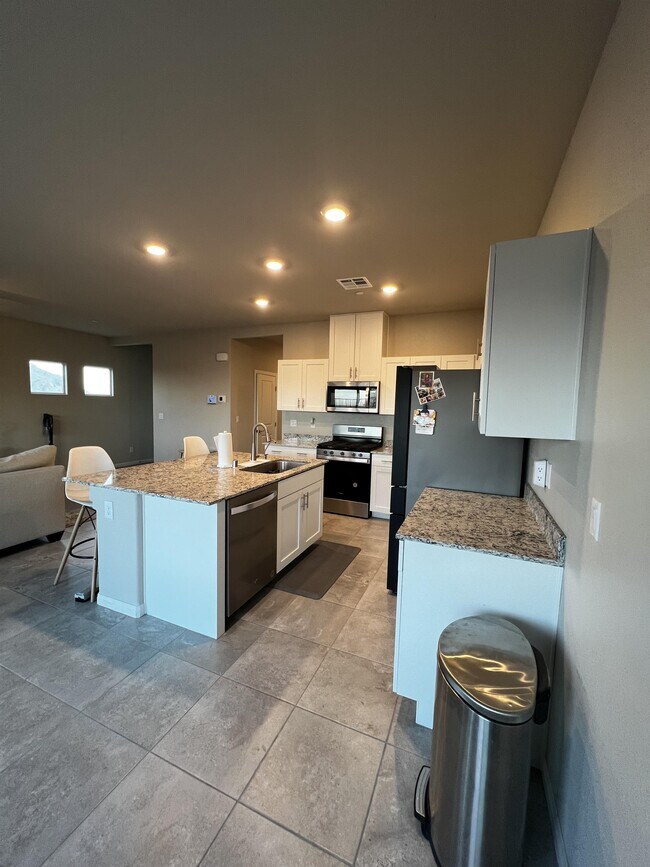 Building Photo - 5204 Sunstone Mesa Dr