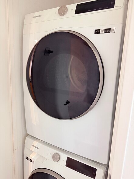 Building Photo - 101 Market St