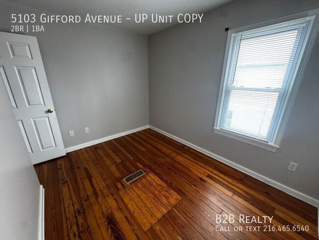 Building Photo - 5103 Gifford Ave