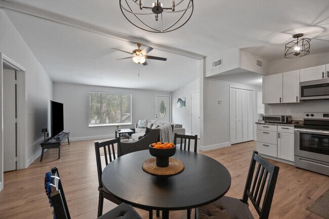 Building Photo - 3509 C Rd