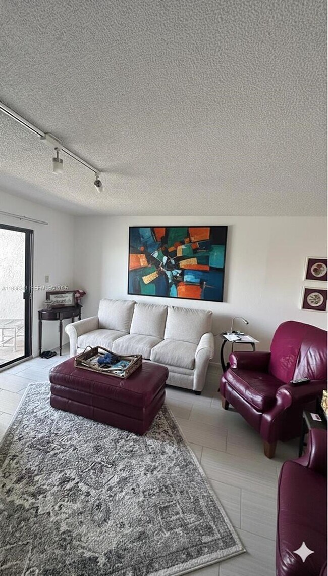 Building Photo - 3111 Pass a Grille Way