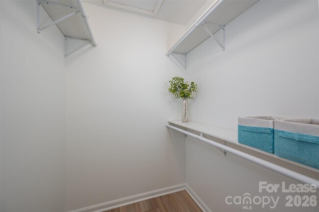 Building Photo - 10943 Carmel Crossing Rd