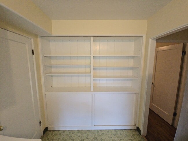 Building Photo - 3BD/2BA Eureka home is close to Sequoia Park, boasts infrared sauna!