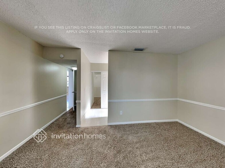 Building Photo - 15520 Briarwood Manor