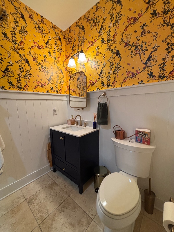 Building Photo - 527 Titan St