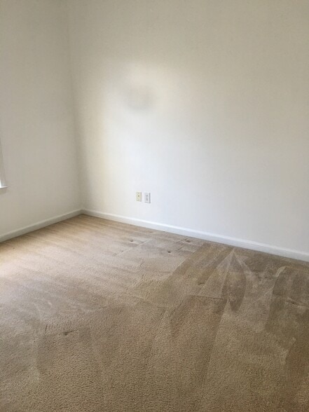 Building Photo - 534 Fielding Ct