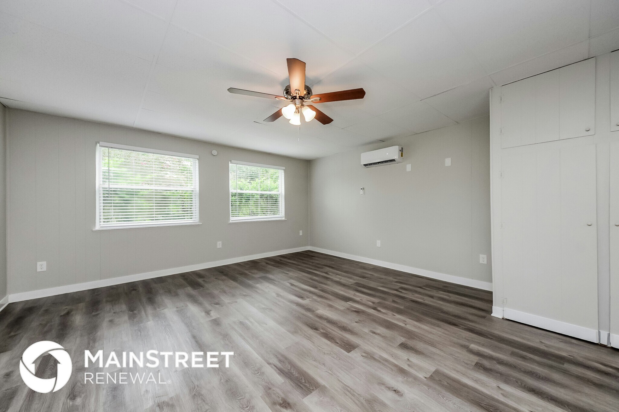 Building Photo - 2627 N Beaumont Ave