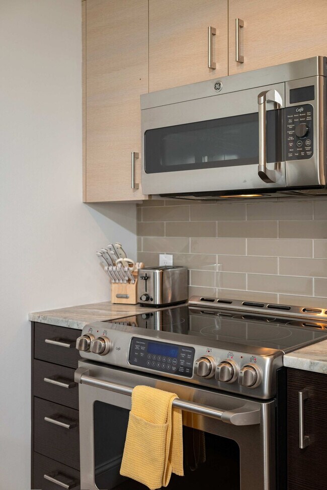 Building Photo - 99 Kneeland St