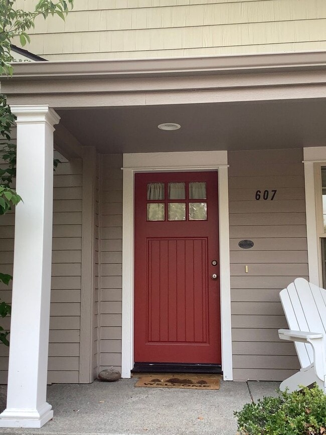 Building Photo - Three bedroom home near N. Mountain Nature Park. | Available April