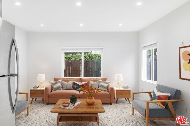 Building Photo - 40 Rose Ave