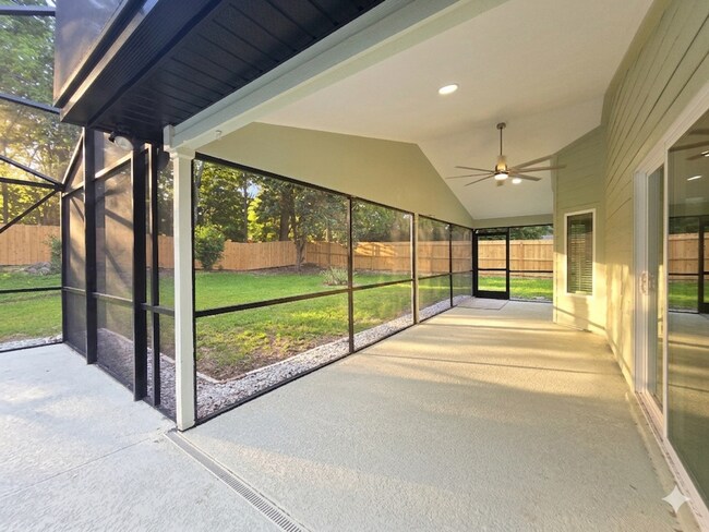 Building Photo - FOR RENT pool home, 3 bed 2 bath in The Quarries