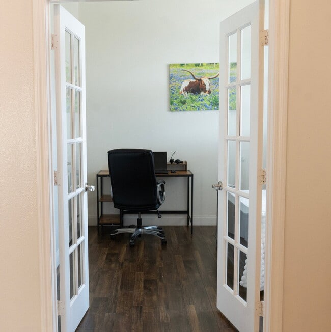 Building Photo - Executive 30+ Day Retreat Mins to AT&T Stadium – Ideal for Mid-Term Stays, Corporate Housing & Di...