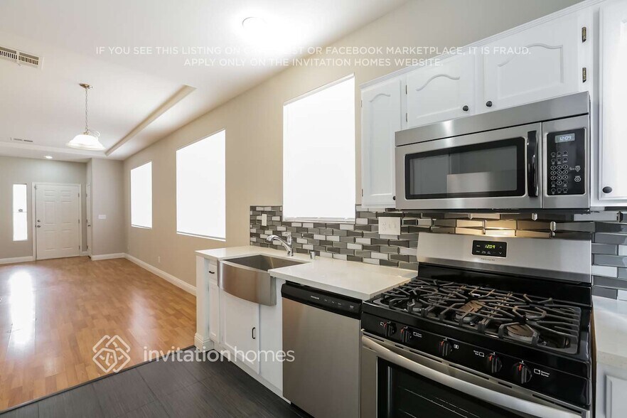 Building Photo - 1016 Venetian Hills Ln