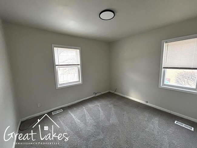 Building Photo - Lovely 2 Bedroom 1 Bathroom now available for rent