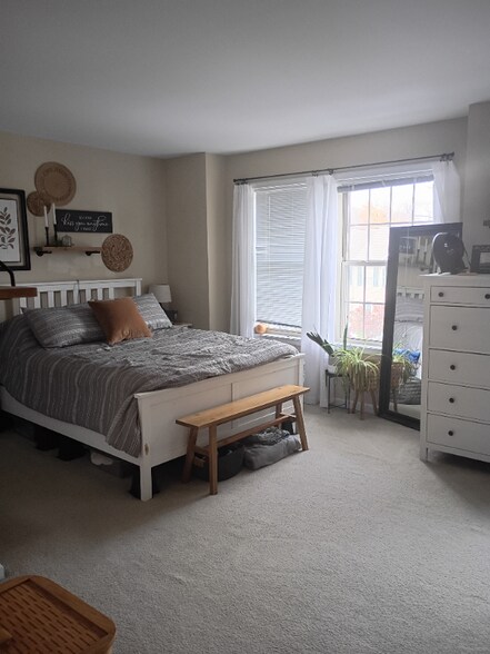 Building Photo - 428 Indian Rock Cir