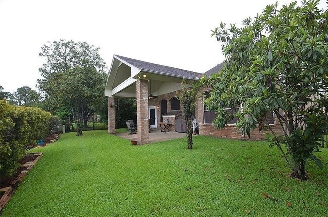 Building Photo - 1306 Ventura Canyon Dr