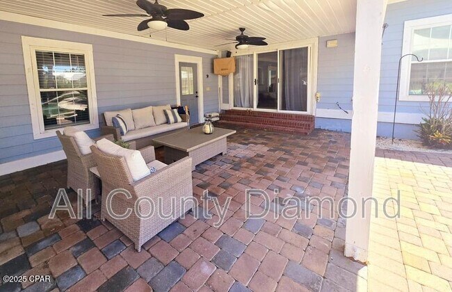Building Photo - 12207 Lyndell Plantation Dr
