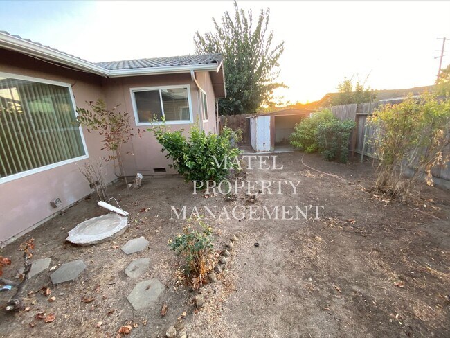 Building Photo - No Deposit