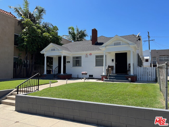 Building Photo - 4115 Halldale Ave