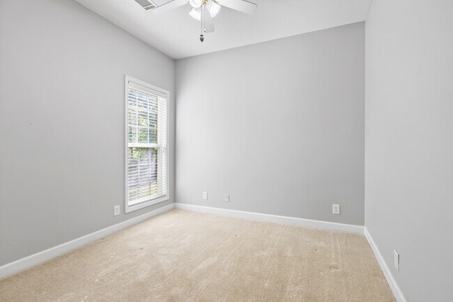 Building Photo - 1711 Piedmont Dr.