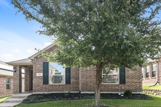 Building Photo - 517 Pawnee St