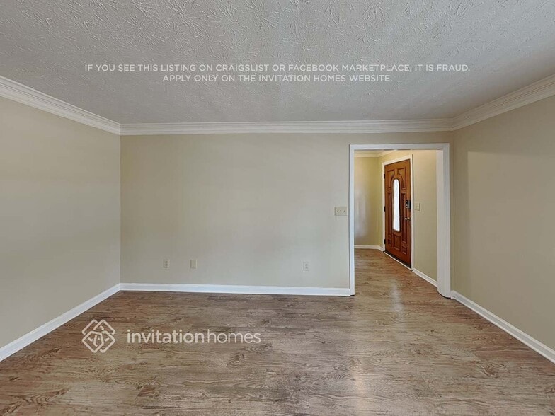 Building Photo - 921 David Dr