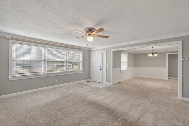 Building Photo - Spacious 5-Bedroom Home in Virginia Beach