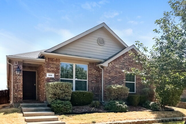 Building Photo - 505 Pawnee St