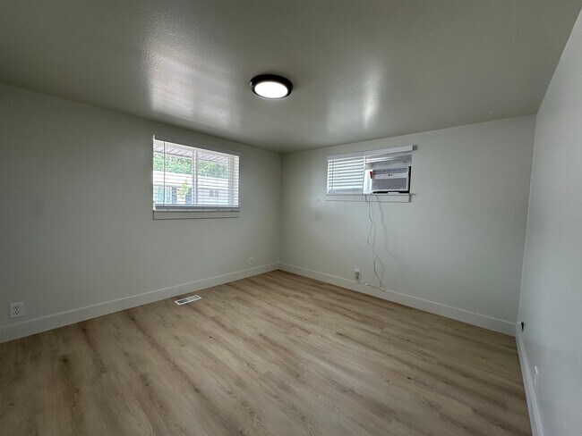 Building Photo - 3440 S 200 E