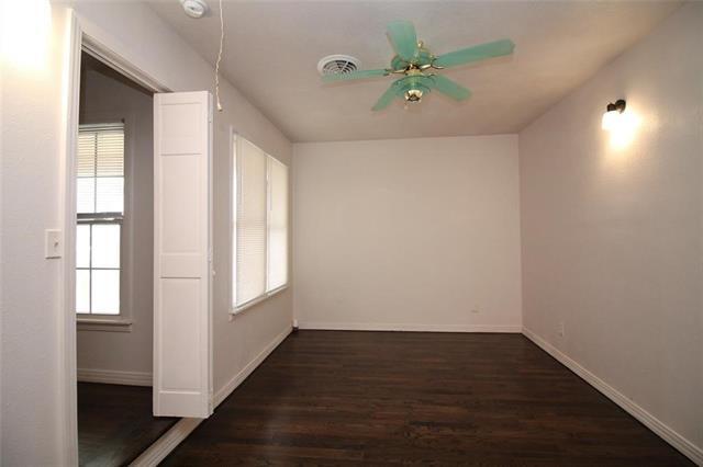 Building Photo - 5828 Locke Ave