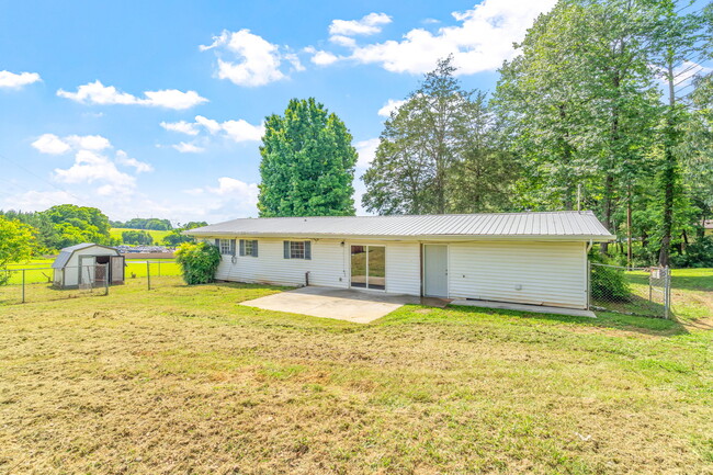Building Photo - 206 Bowers Cir