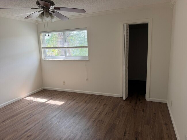 Building Photo - 500 Bonnie Blvd