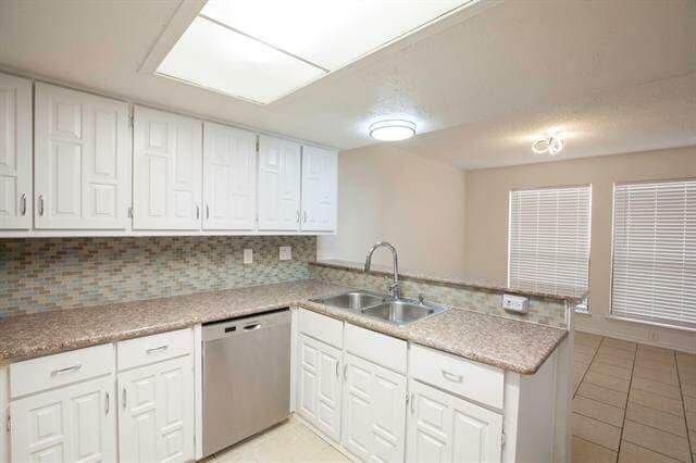 Building Photo - 12501 Hornbeam Dr
