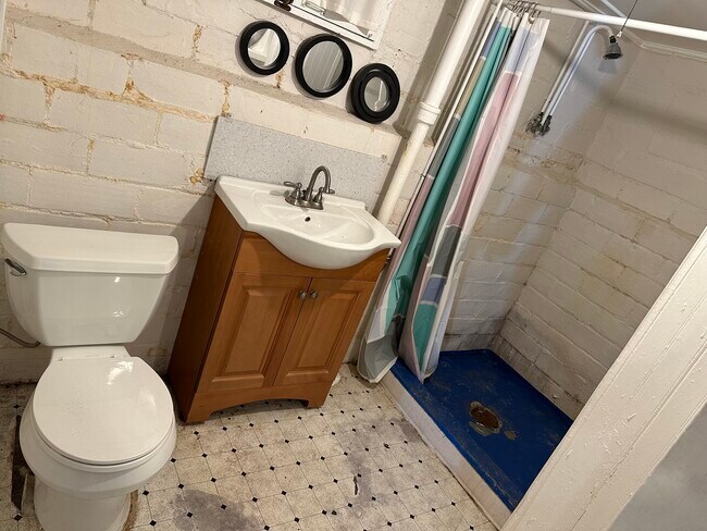 Building Photo - 2069 Elbur Ave