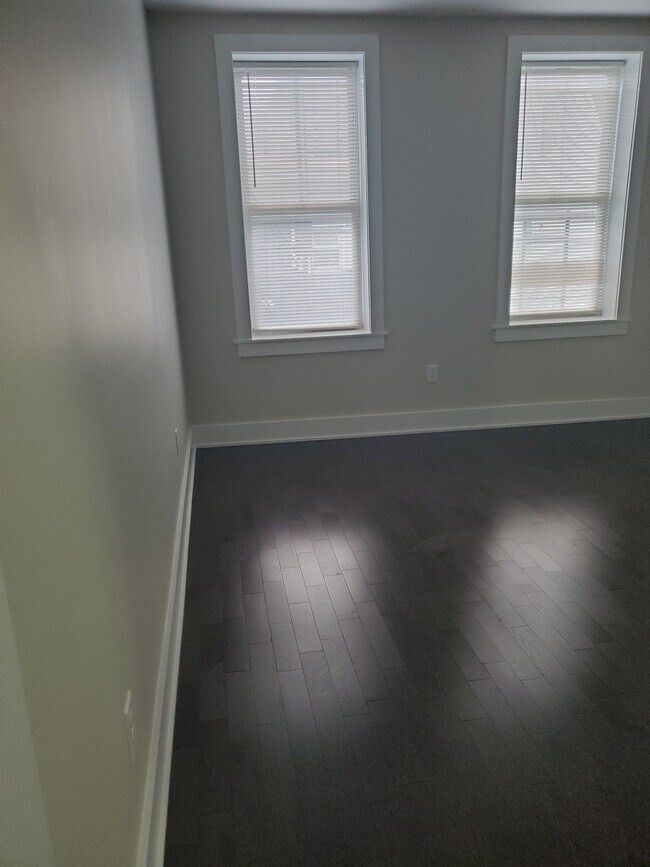 Building Photo - 88-90 Kensington Ave