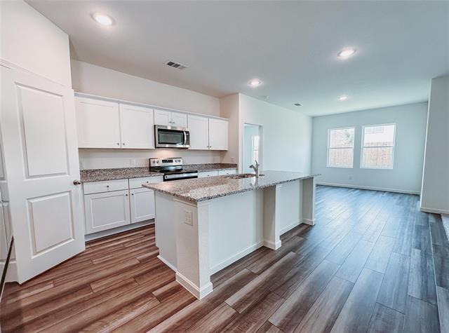 Building Photo - 1637 Whitworth Dr