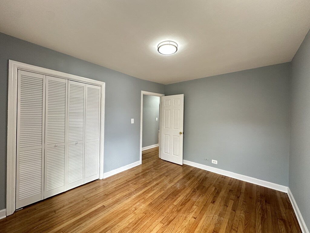 Building Photo - 6715 N California Ave